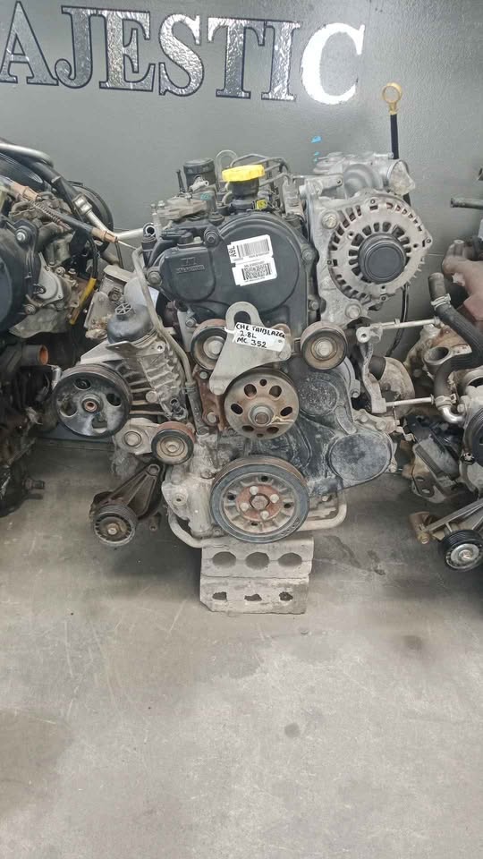 Trailblazer 2.8 Engine Head block and sump - Private Seller Trailblazer 2.8 Engine Head block and sump - Private Seller