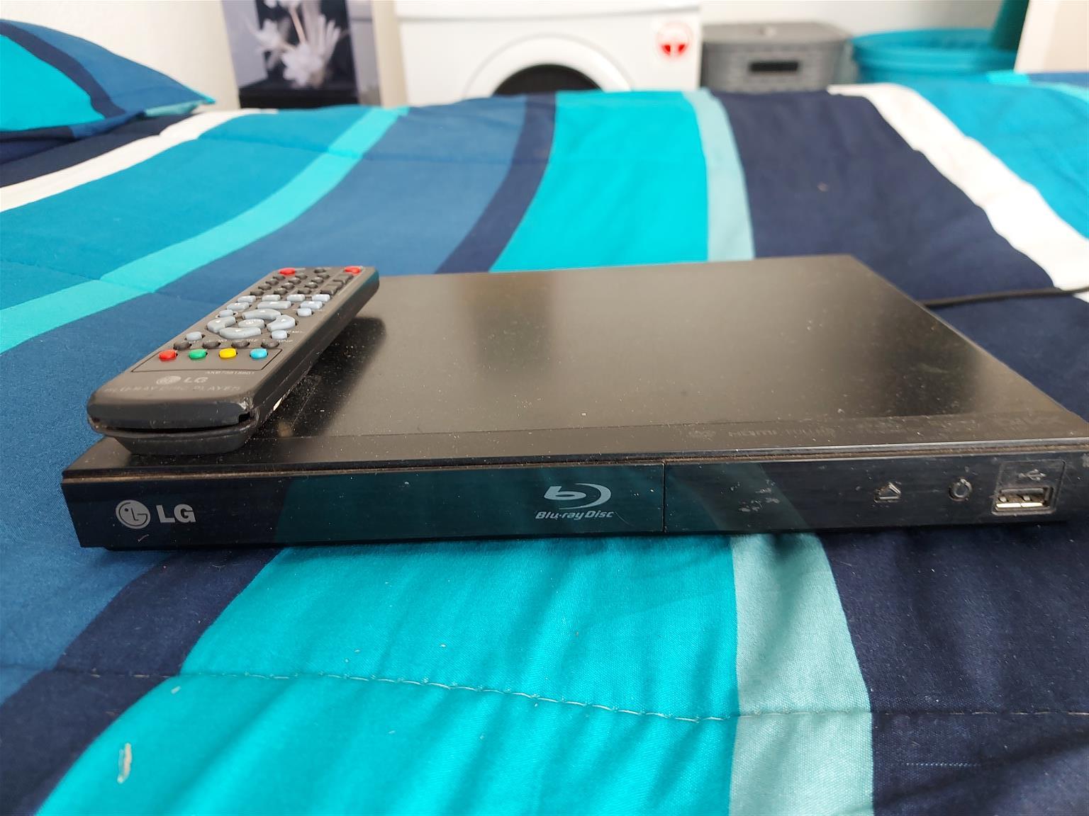 Blu ray and Sony DVD x2 player for sale