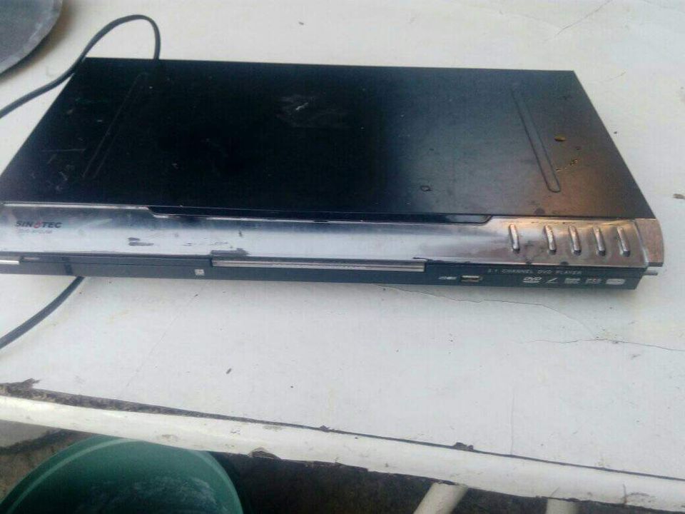 Sonitec DVD Player with USB and Radio, working Nicely Sonitec DVD Player with USB and Radio, working Nicely