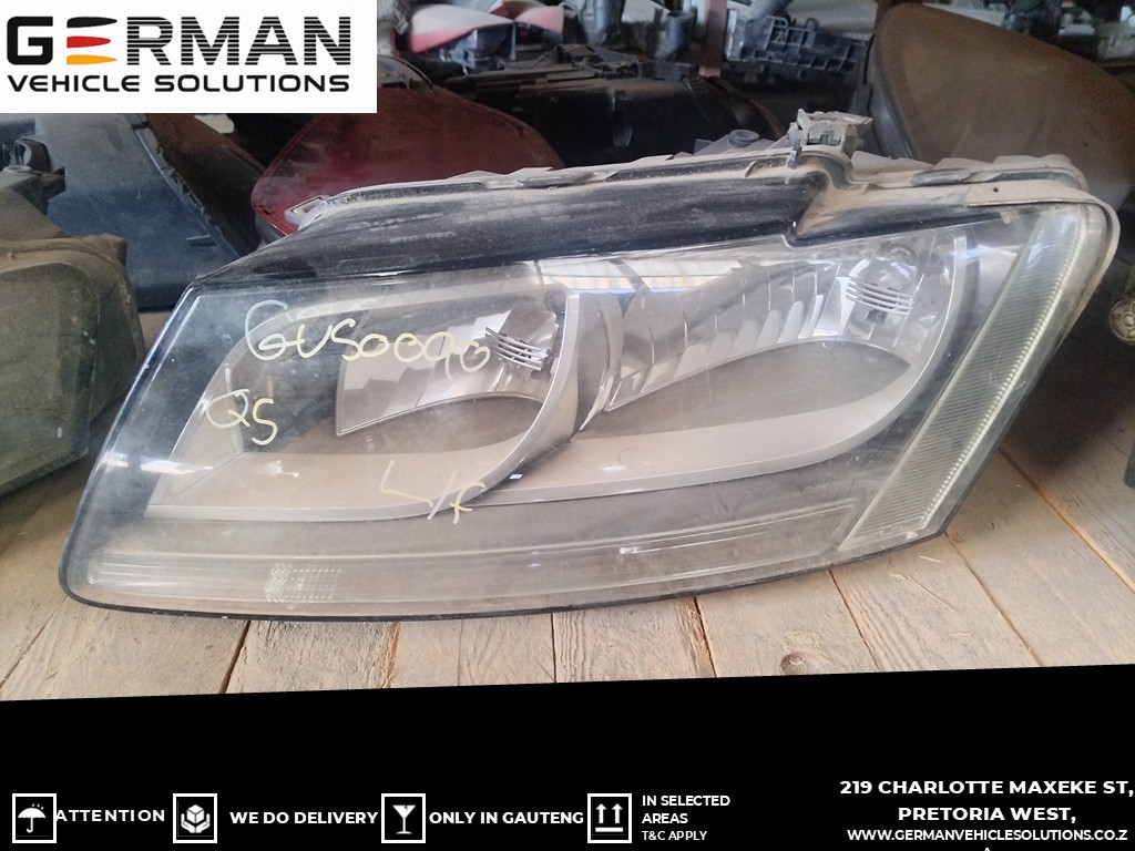 Audi Q5 headlight second-hand replacement part available now - Private Seller