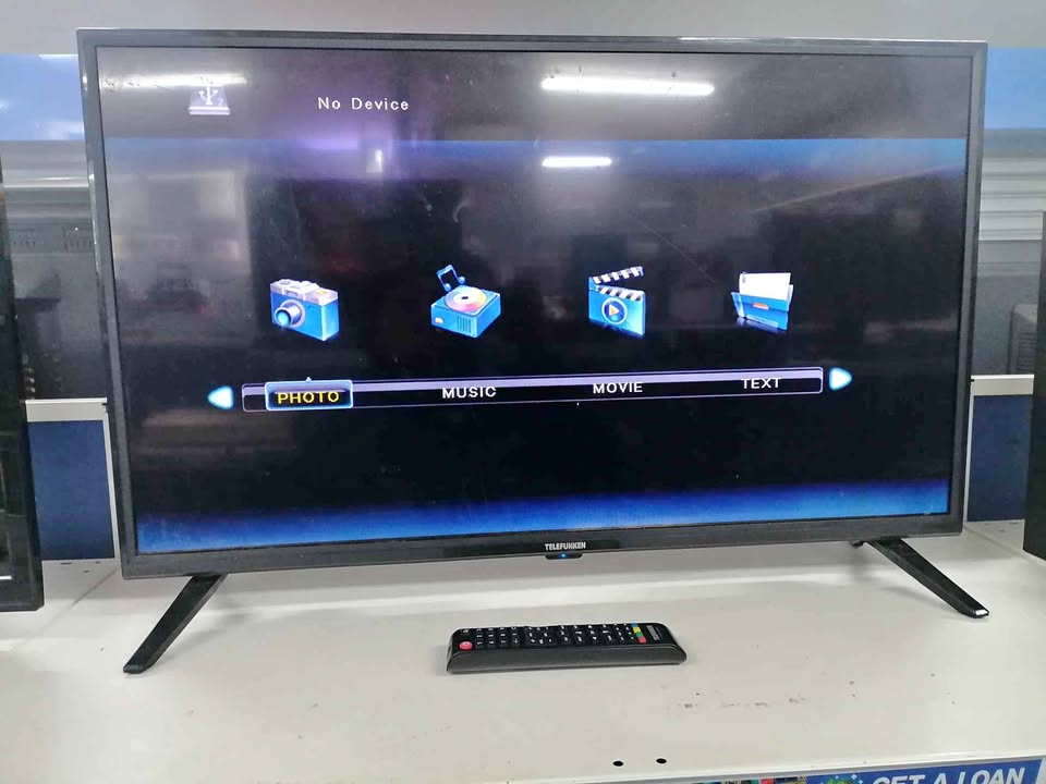 TELEFUNKEN 32" NON SMART TV TELEFUNKEN 32" NON SMART TV