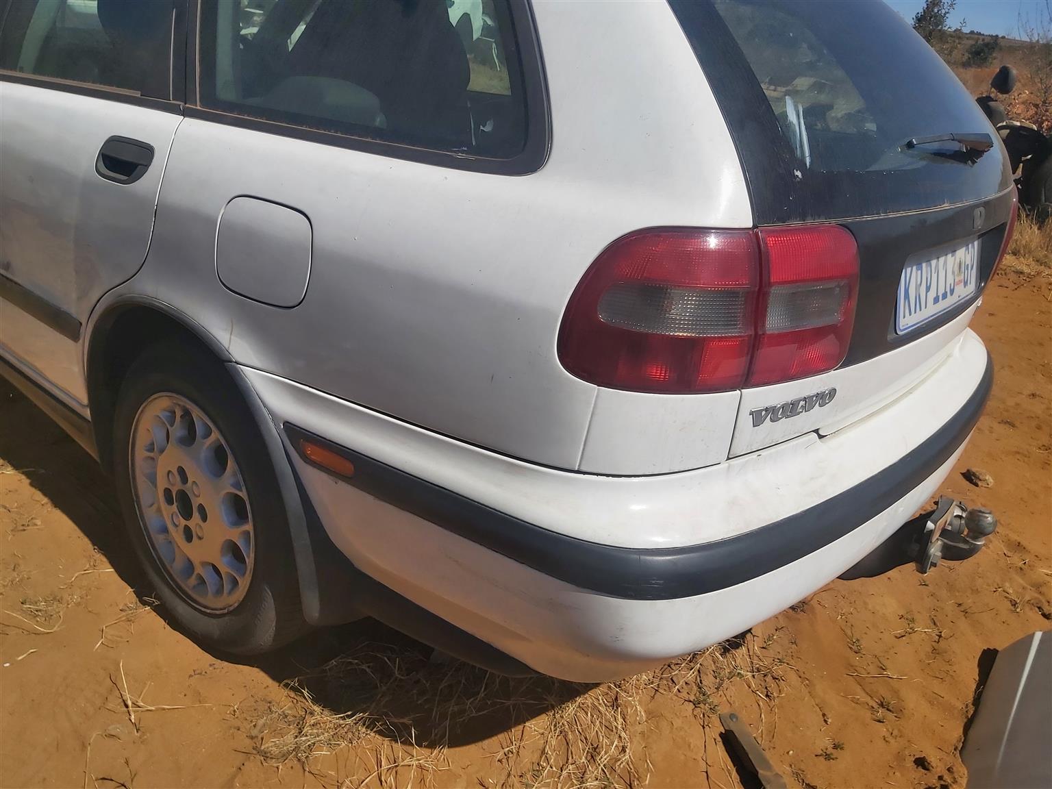 Volvo v40 2l turbo parts - Private Seller