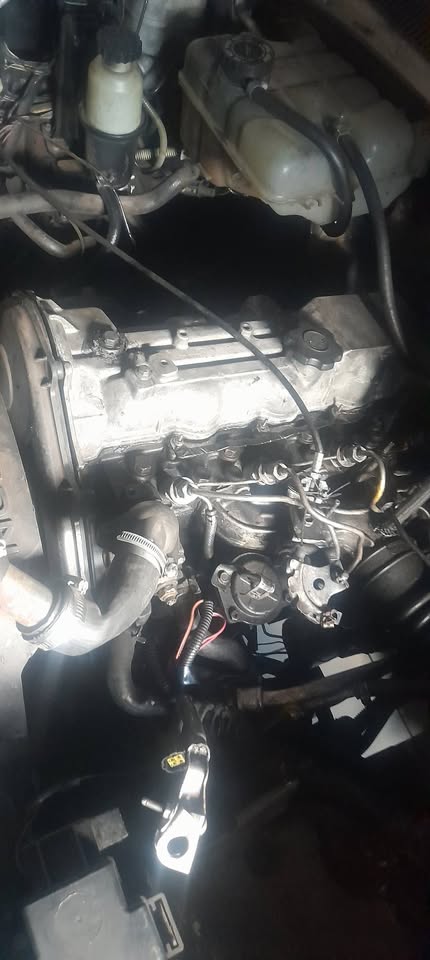 2L Toyota ENGINE FOR STRIPPING - Private Seller