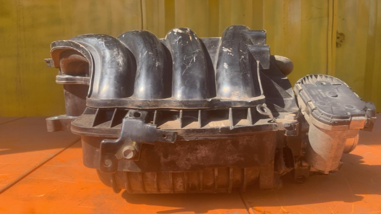 Hyundai accent manifold - Private Seller Hyundai accent manifold - Private Seller