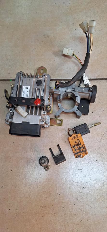 Mahindra Bolero Maxi Truck complete lockset - Private Seller Mahindra Bolero Maxi Truck complete lockset - Private Seller