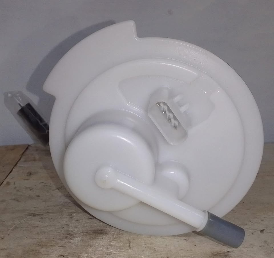 Chrysler Voyager 3.3L Fuel Pump - Private Seller Chrysler Voyager 3.3L Fuel Pump - Private Seller