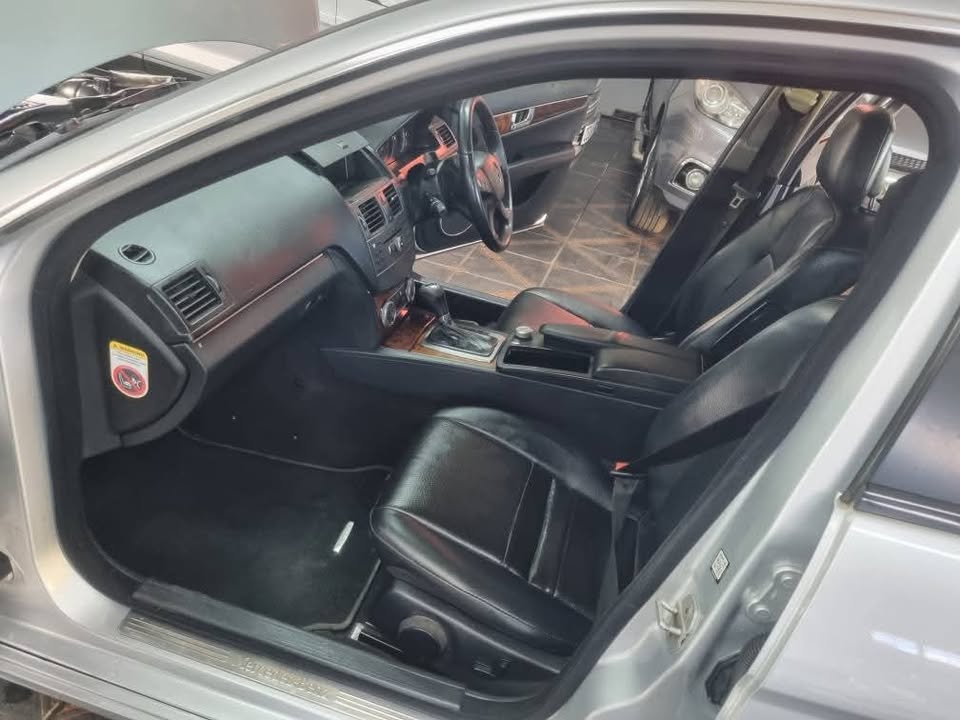 2010 Mercedes Benz C180 Kompressor Auto 105000km Mechanically Perfect with Full Leather Seat