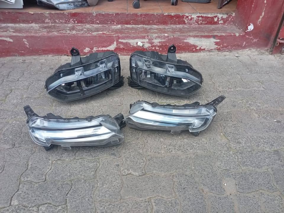 Renault Kiger Headlight - Private Seller Renault Kiger Headlight - Private Seller
