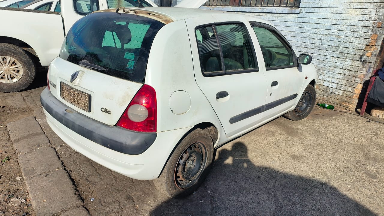 2006 CLIO VAVAVOOM