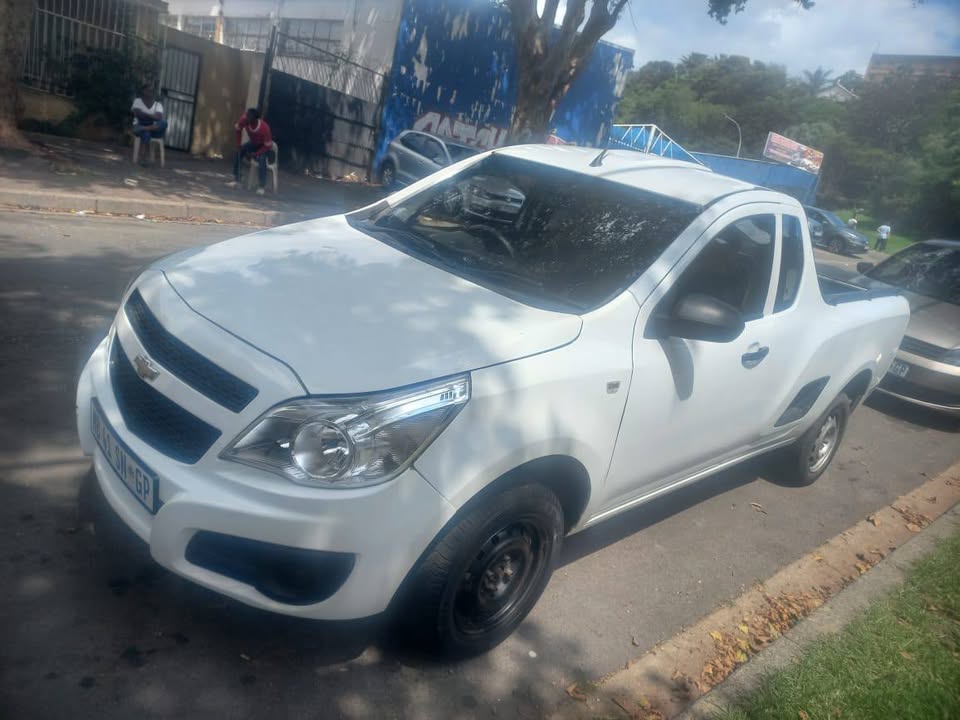 2015 Chevrolet Utility Bakkie 1.4 Petrol, Manual, White Color, Mileage.