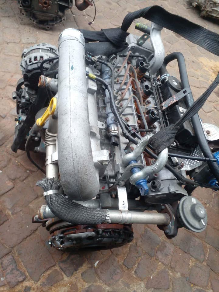 Mahindra xuv500 model 2013 complete engine still running good - Private Seller