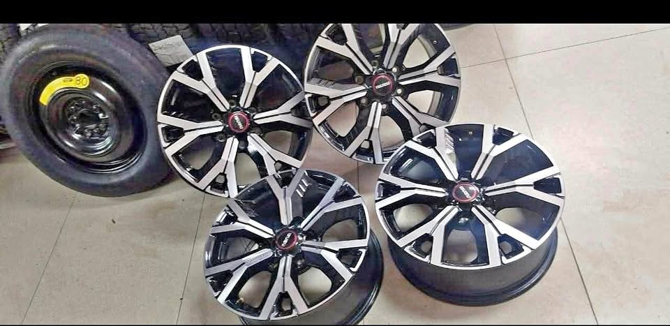 18" ISUZU X-Rider/V-Cross original mags - Private Seller 18" ISUZU X-Rider/V-Cross original mags - Private Seller
