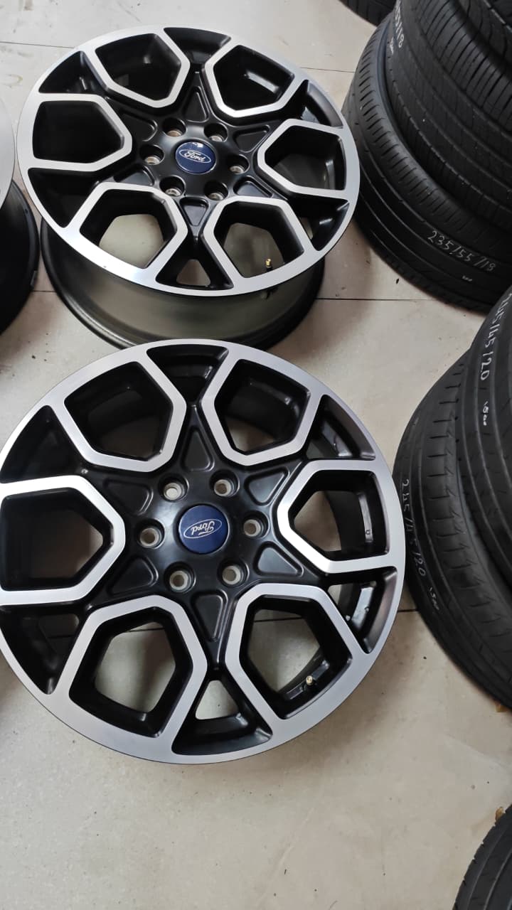 20inch Ford Ranger Wildtrack/Everest/Platinum original mags set - Private Seller 20inch Ford Ranger Wildtrack/Everest/Platinum original mags set - Private Seller