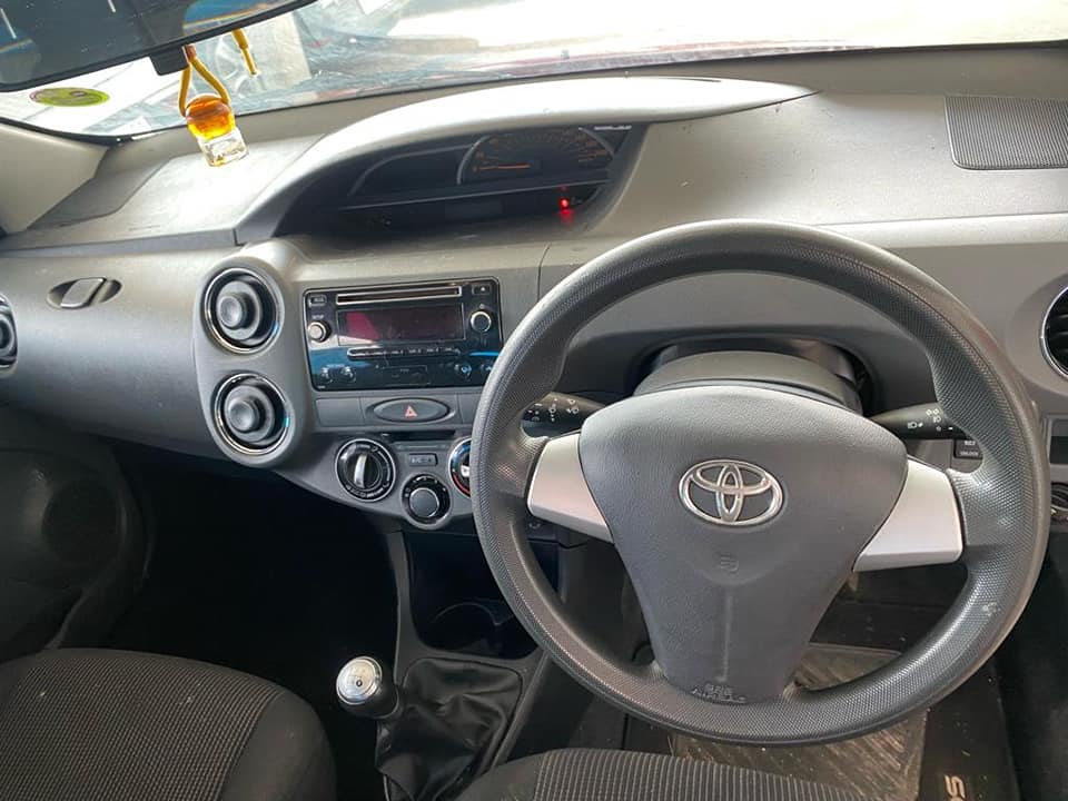 TOYOTA ETIOS 1.5 SPRINT HATCHBACK 2020