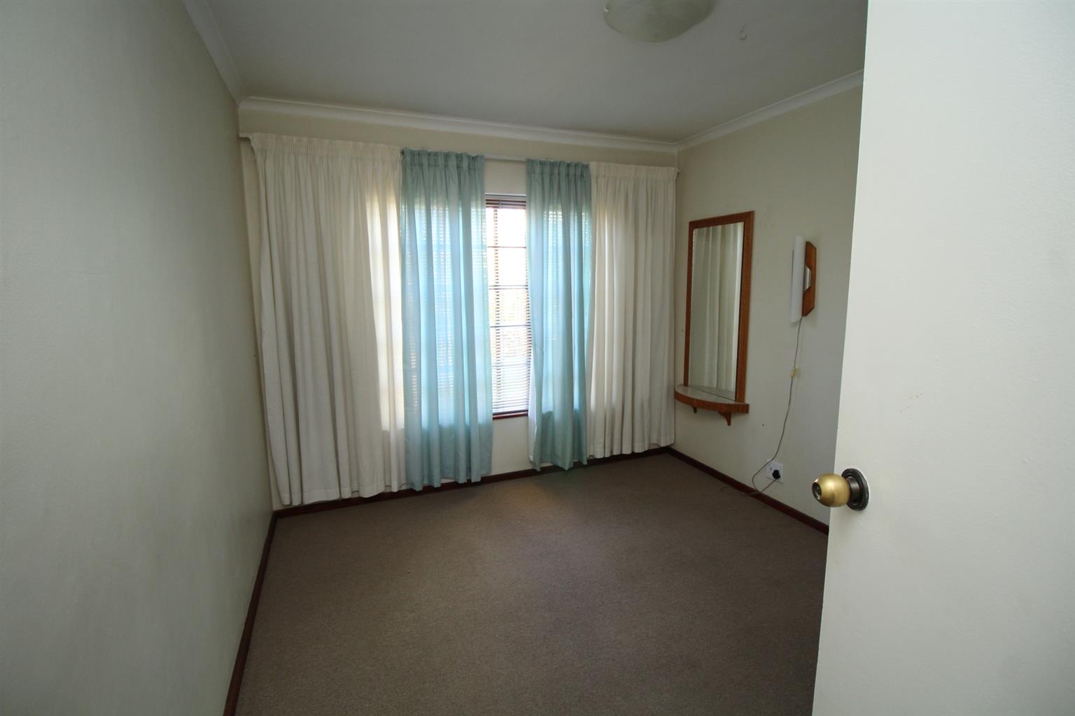 2 Bedroom townhouse to rent in Brackenfell Junk Mail
