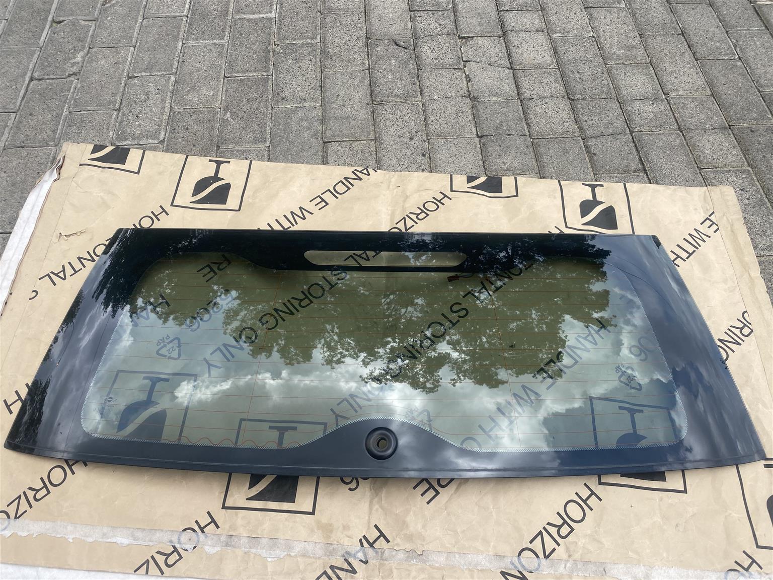2017 MINI COUNTRYMAN COOPER REAR WINDSCREEN FOR SALE. IN PRISTINE CONDITION - Private Seller 2017 MINI COUNTRYMAN COOPER REAR WINDSCREEN FOR SALE. IN PRISTINE CONDITION - Private Seller