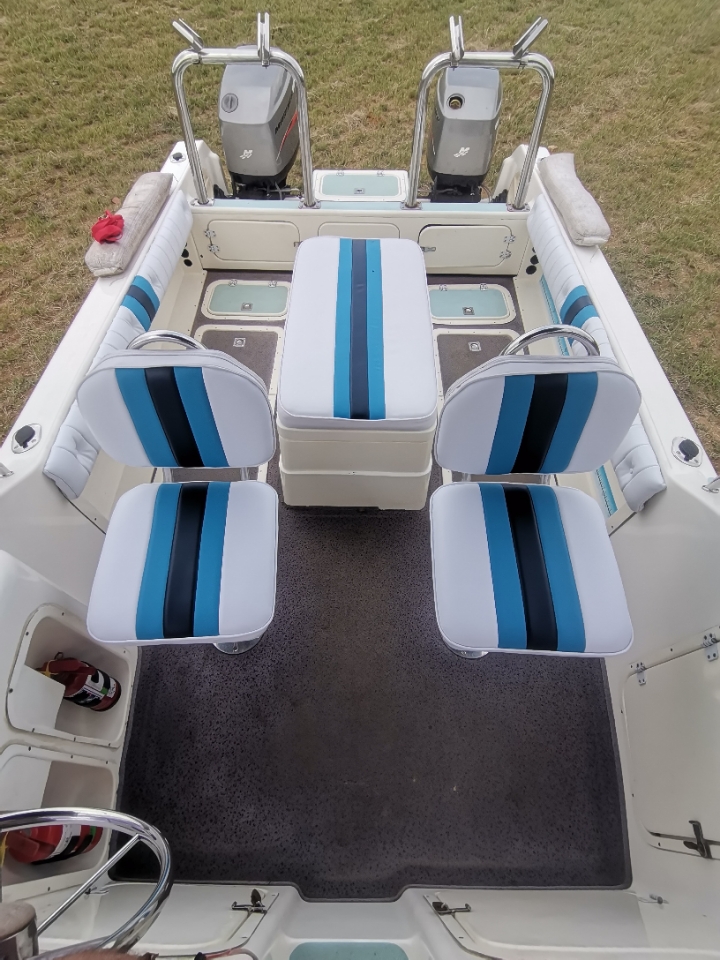 COASTCAT 18FT OFFSHORE WITH TWIN 90HP MARINER MOTORS - VERY CLEAN PACKAGE