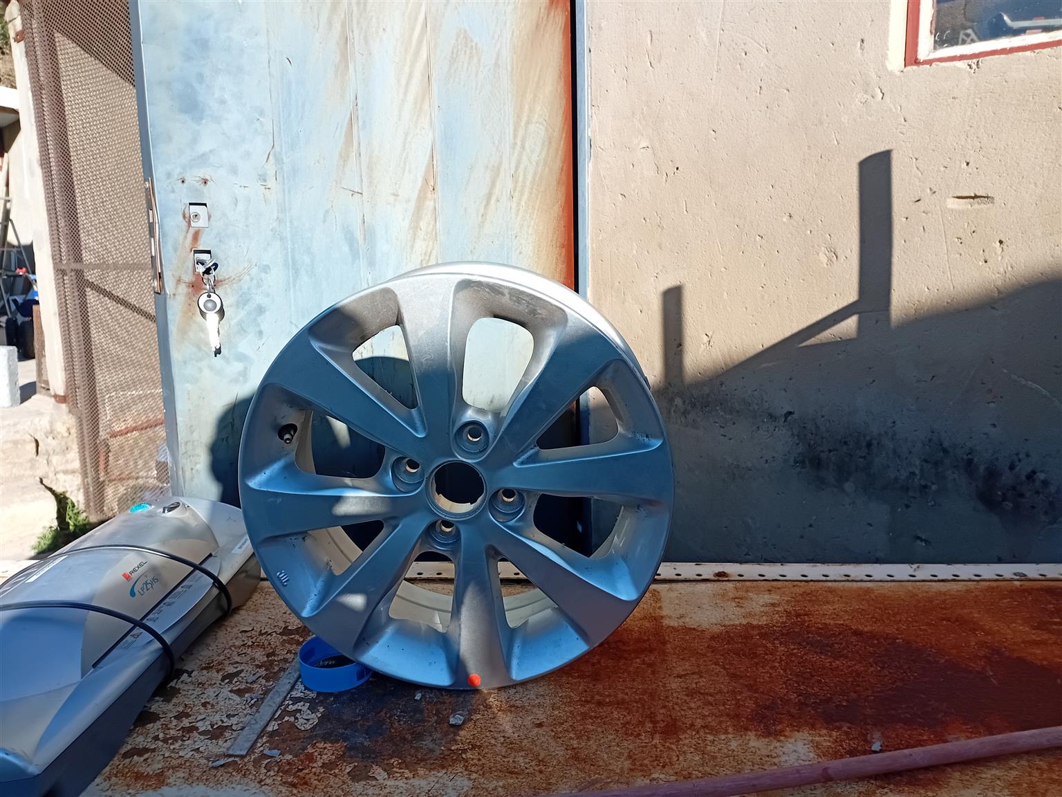 One 17"rim for sale - Private Seller One 17"rim for sale - Private Seller