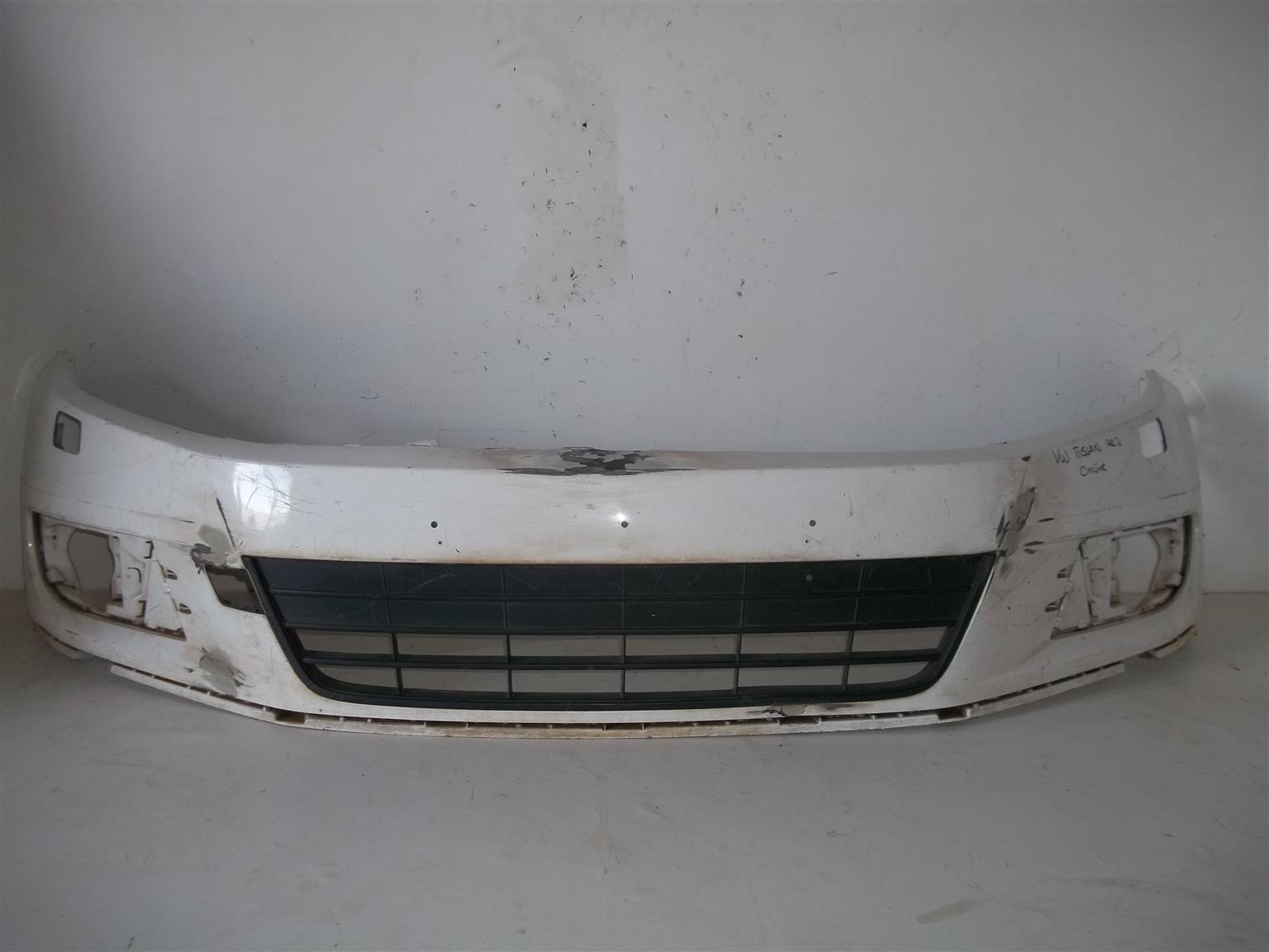 VW Tiguan '11-'15 front bumper with grille - Private Seller VW Tiguan '11-'15 front bumper with grille - Private Seller