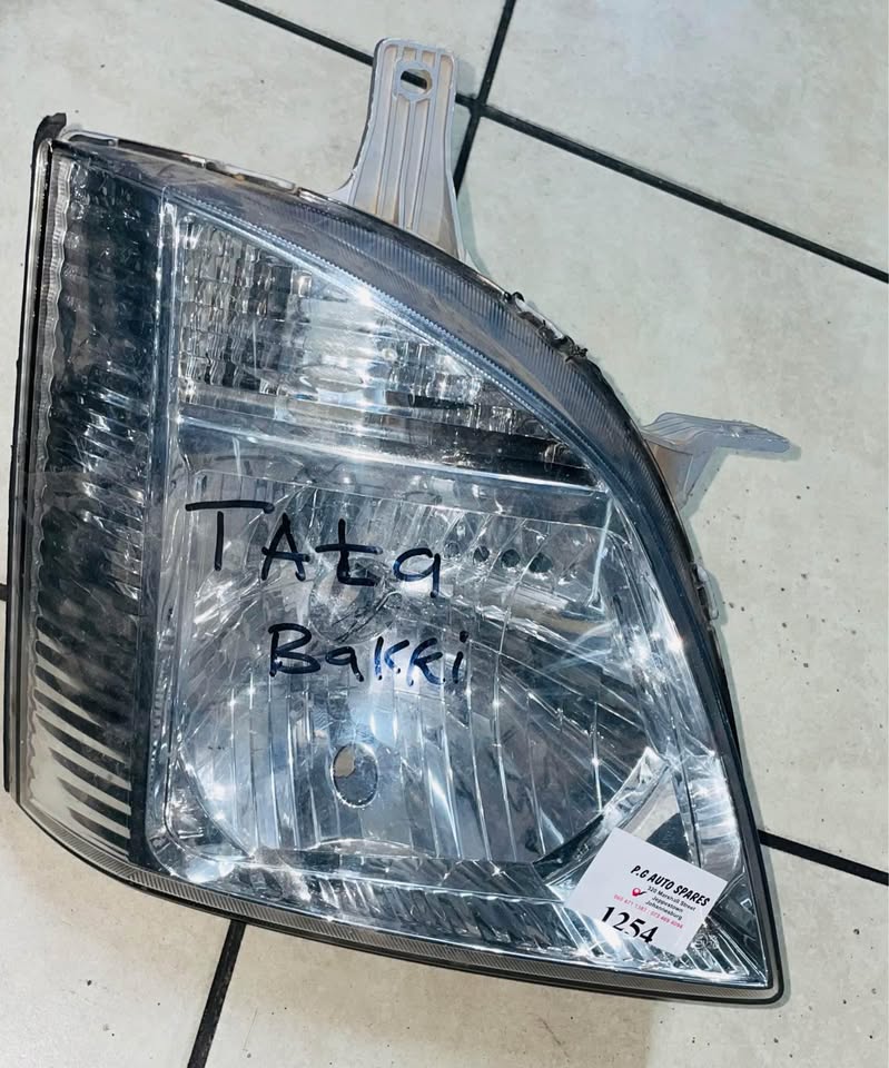 Tata Super Ace Headlight - Private Seller Tata Super Ace Headlight - Private Seller