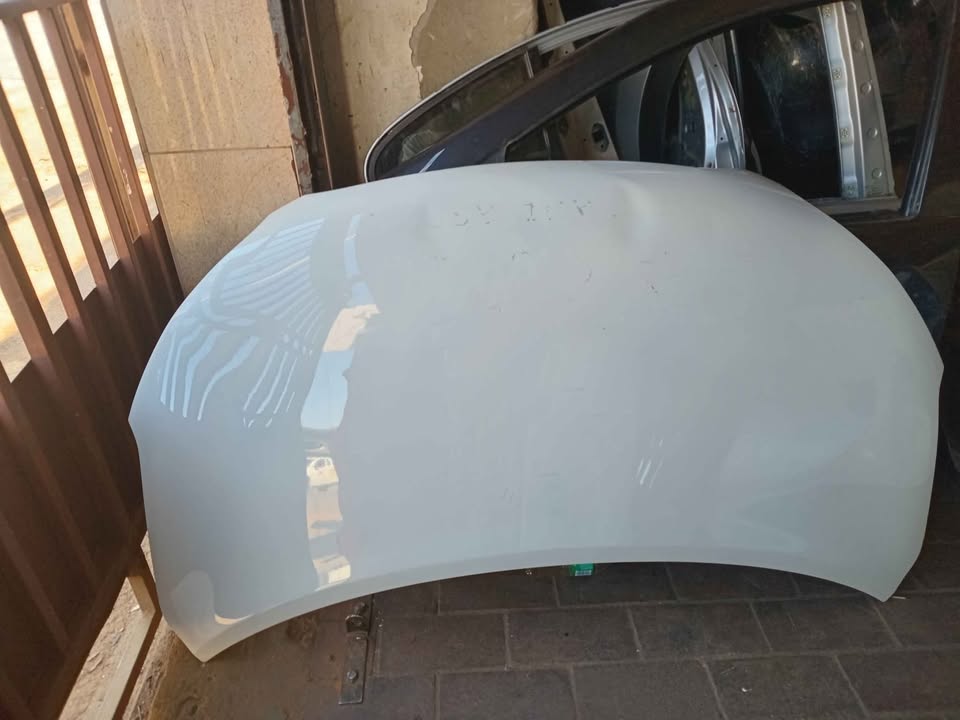 Toyota vitz bonnet - Private Seller