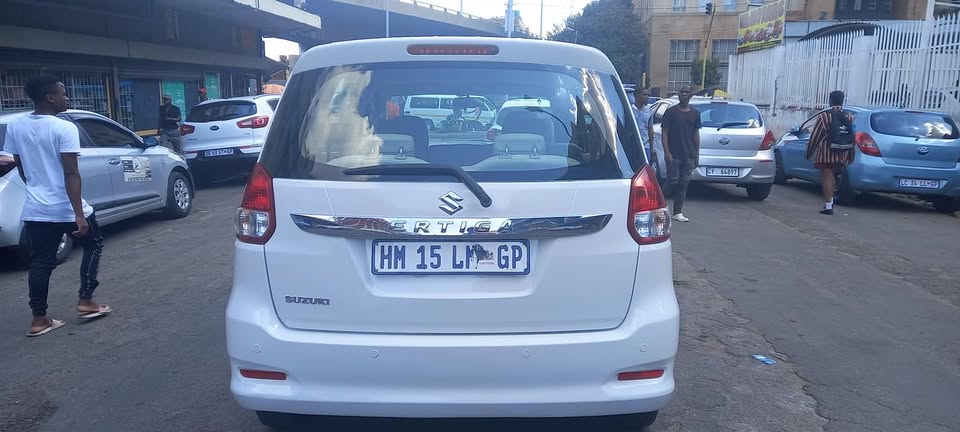 2018 SUZUKI ERTIGA 1.4 GA PETROL, MANUAL TRANSMISSION, WHITE COLOUR