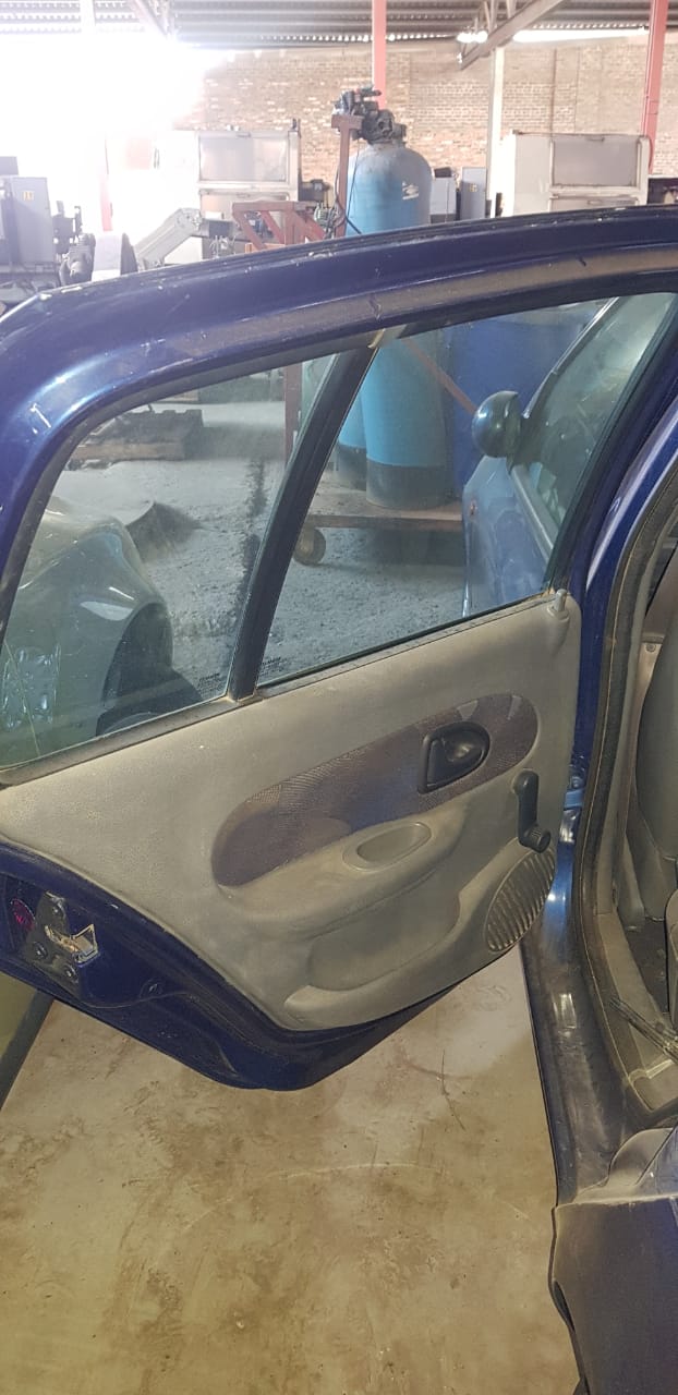 Renault Clio 2002 – Stripping for Spares - Private Seller