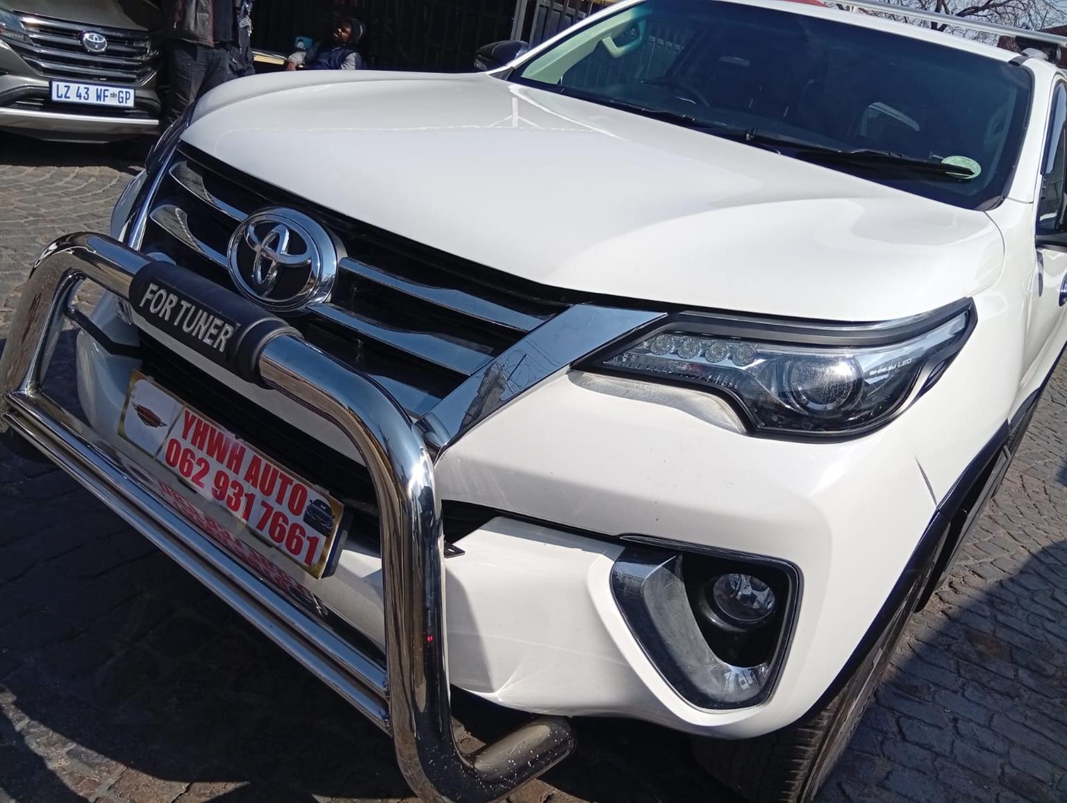 Fortuner 2.8GD-6 SUV 2017 7Seater Diesel Manual 98,000km Leather Seats, G