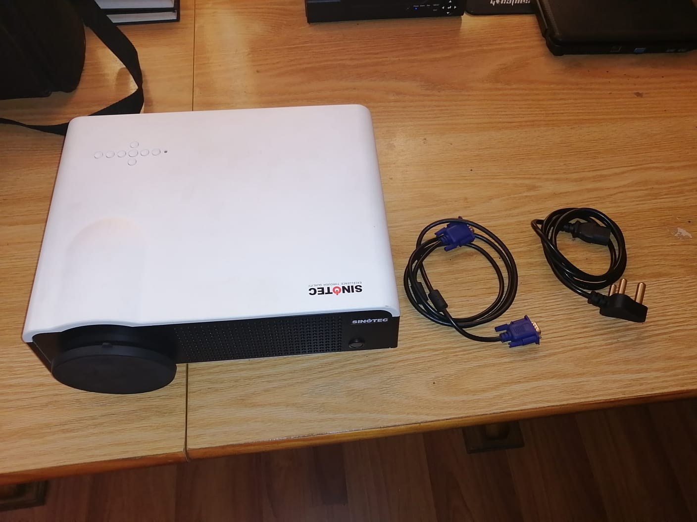 Sinotec Projector - Like brand new.