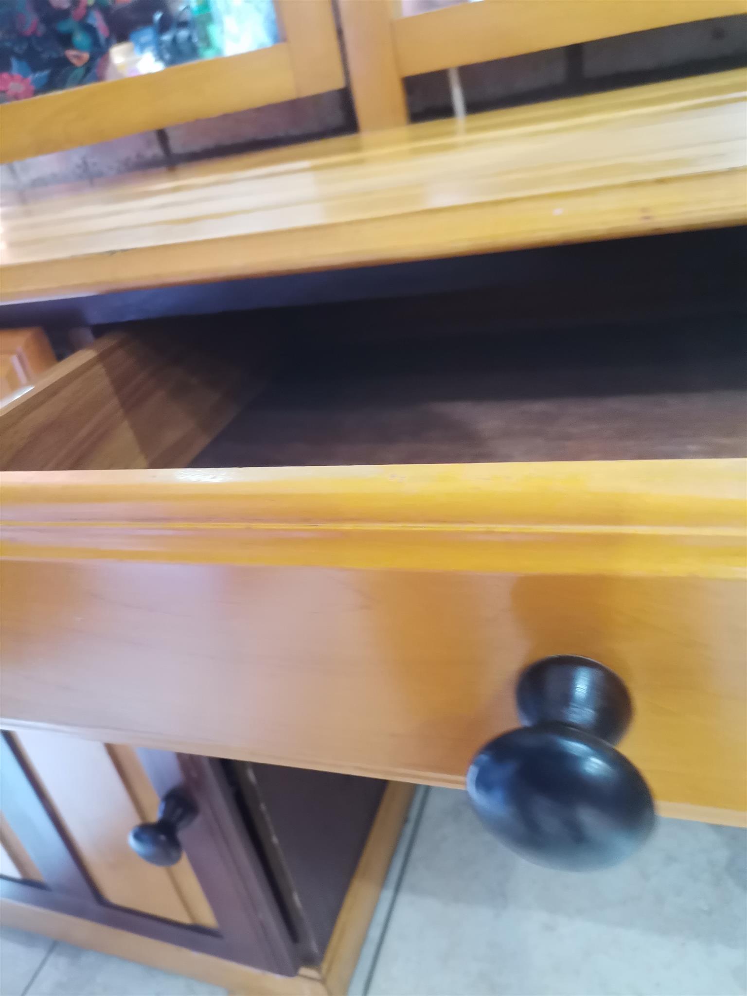 Embuia dressing table
