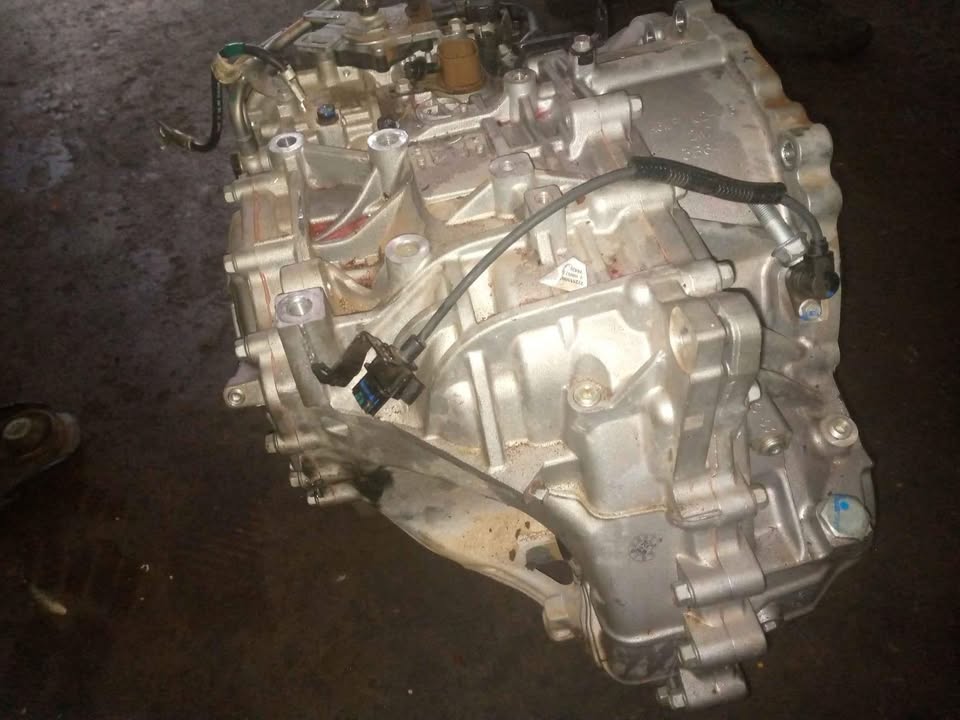 Kia Seltos automatic gear box new shape - Private Seller Kia Seltos automatic gear box new shape - Private Seller
