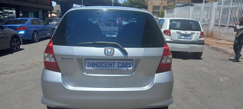 2006 HONDA JAZZ 1.4 PETROL AUTOMATIC TRANSMISSION, SILVER COLOUR, 140000KM,