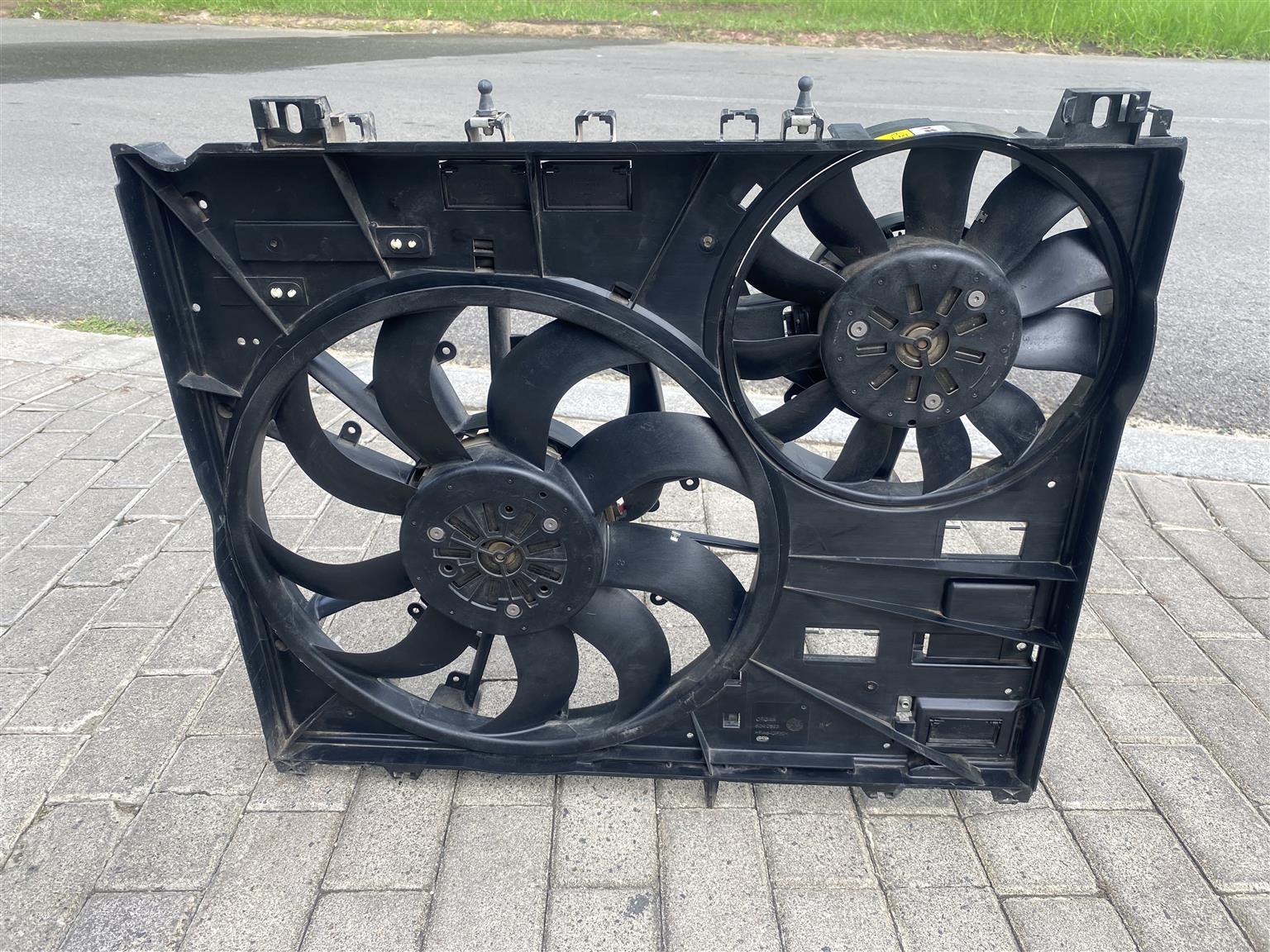 2020 RANGE ROVER SPORT L494 3.0 DIESEL RADIATOR FAN FOR SALE - Private Seller