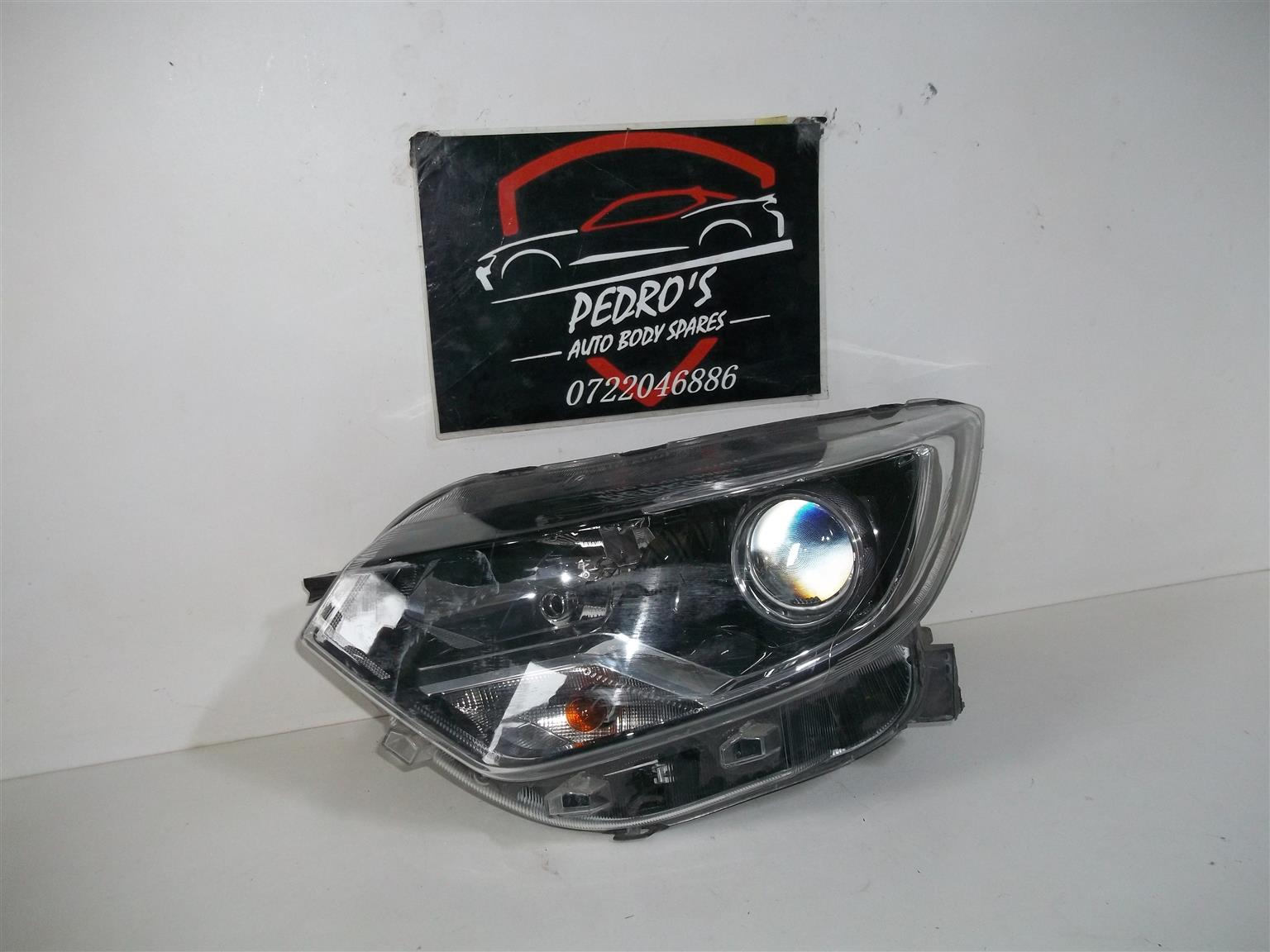 Renault Triber left projector headlight - Private Seller Renault Triber left projector headlight - Private Seller