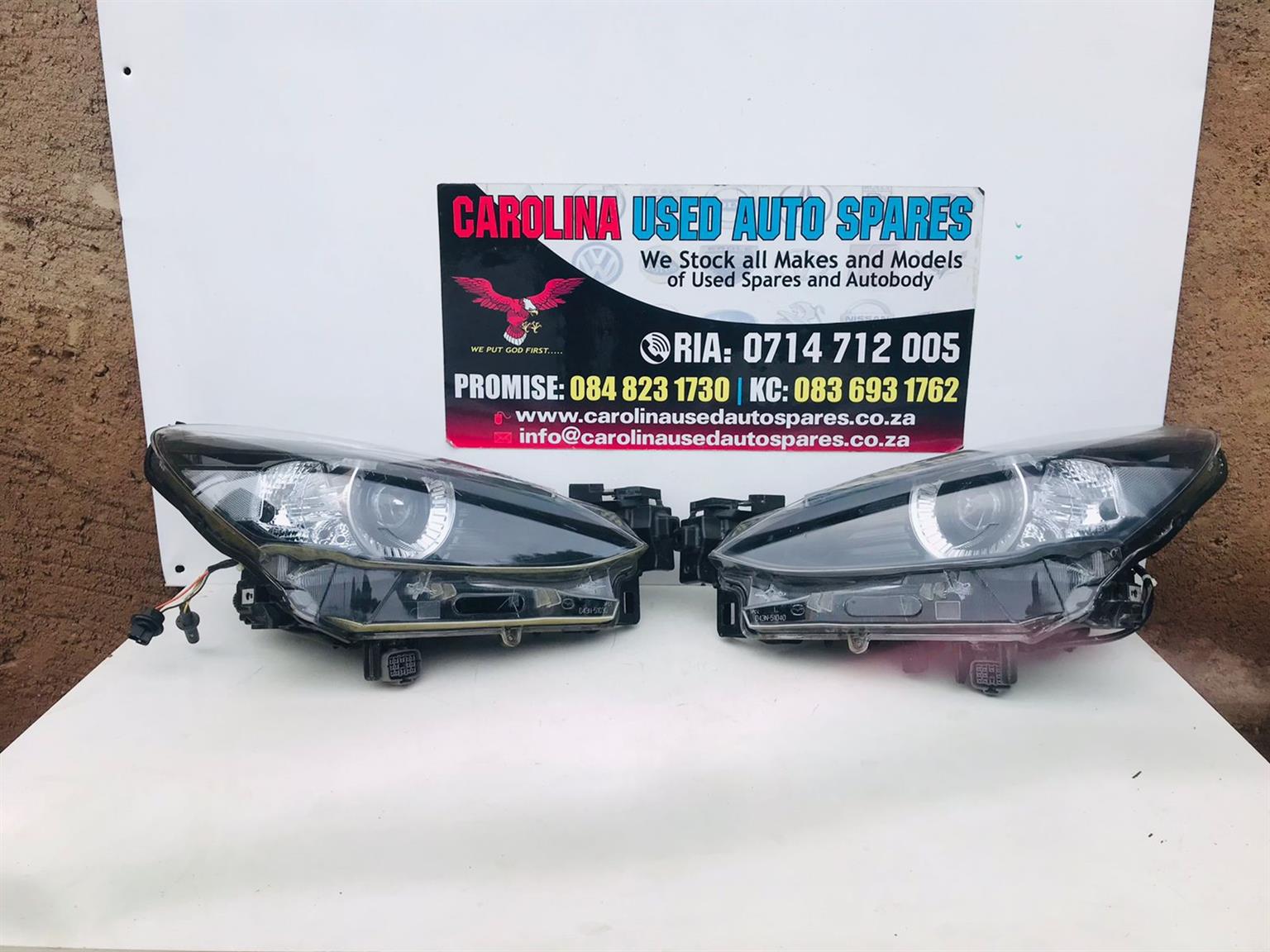 Mazda 2 left and right Full LED Xenon headlight (2020) - Private Seller Mazda 2 left and right Full LED Xenon headlight (2020) - Private Seller