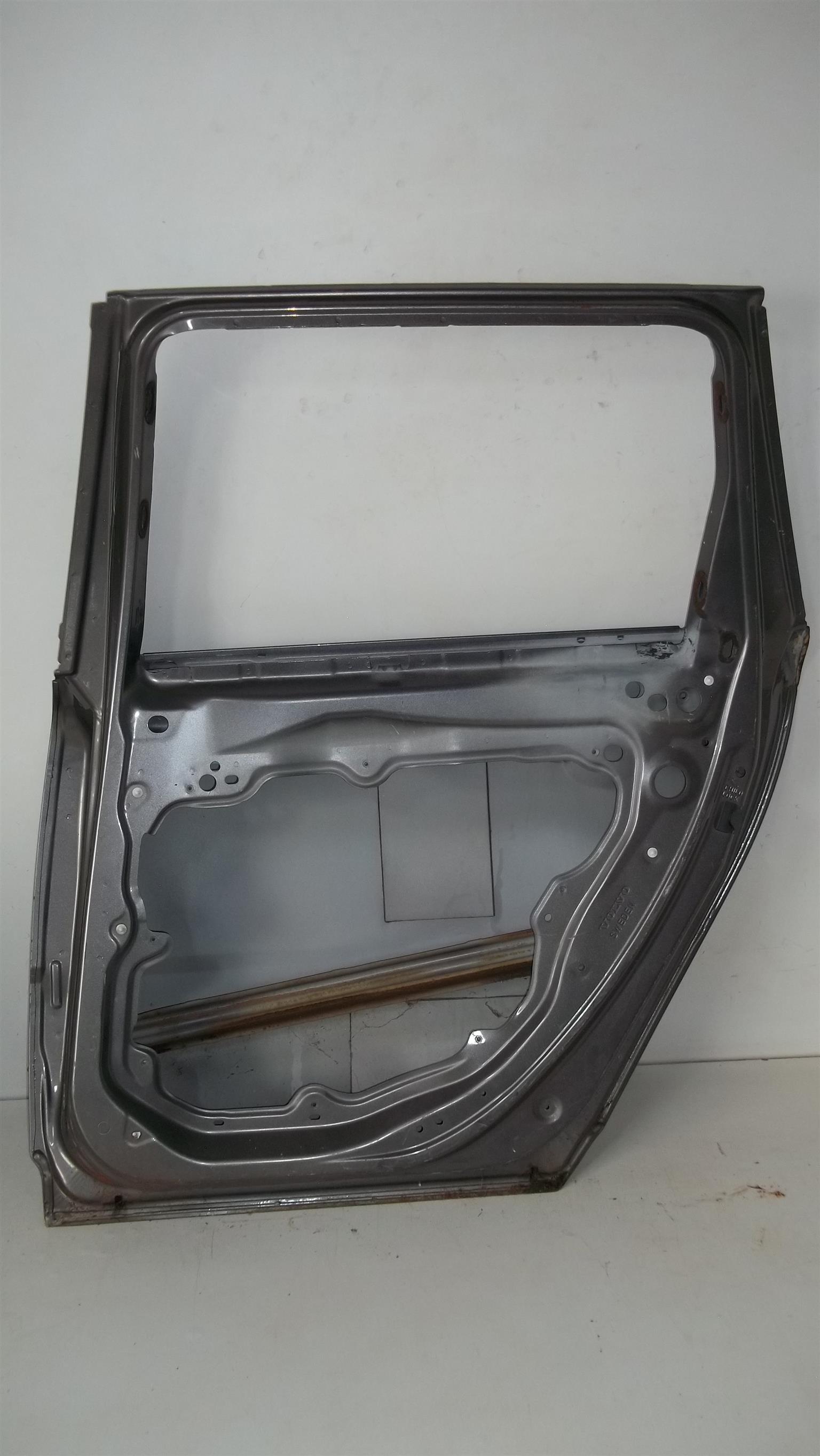 Volvo XC-70 right rear door - Private Seller Volvo XC-70 right rear door - Private Seller