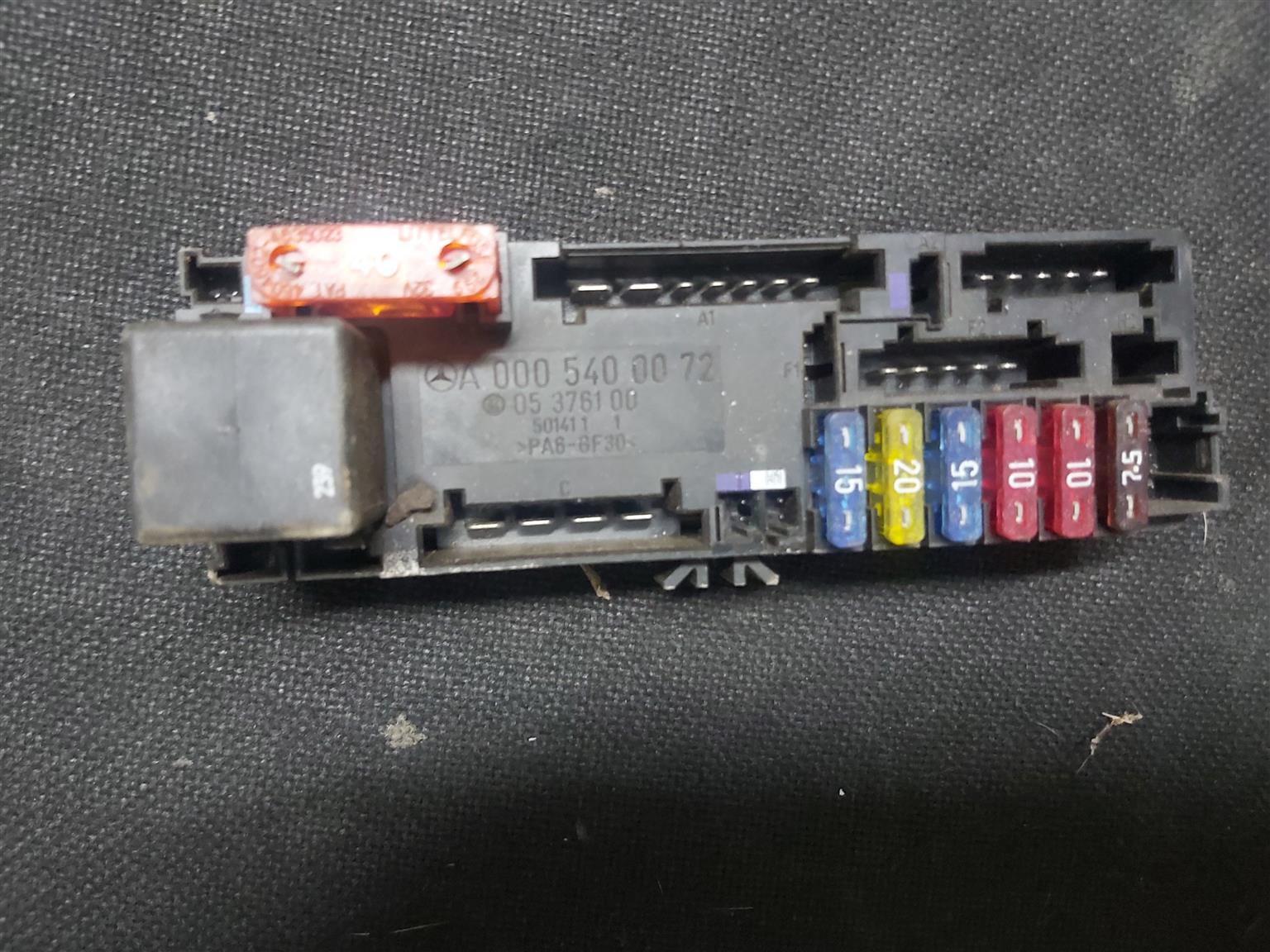 Protection relay Mercedes 202 - Private Seller Protection relay Mercedes 202 - Private Seller