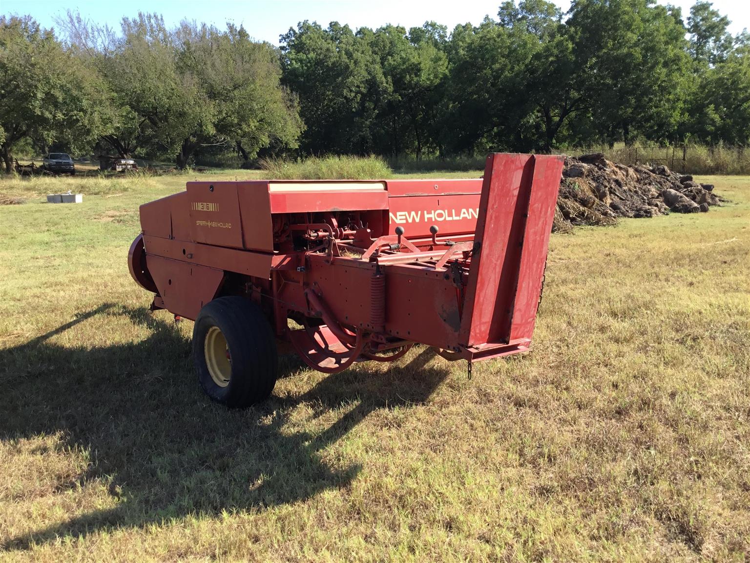Sperry New Holland 316 Small Square Baler Hayliner