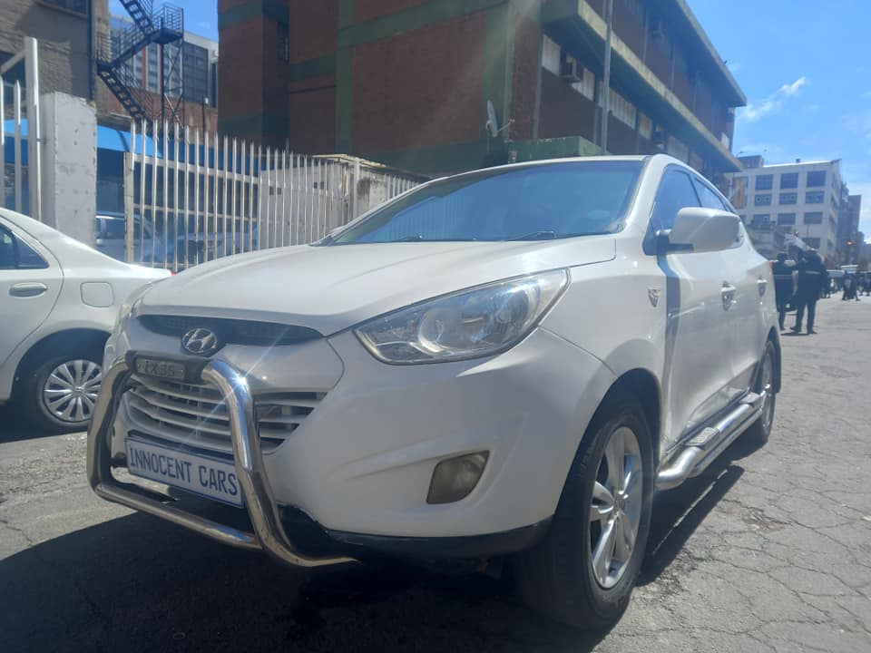 2013 HYUNDAI ix35 2.0 PETROL, MANUAL TRANSMISSION, WHITE COLOUR, MILEAGE