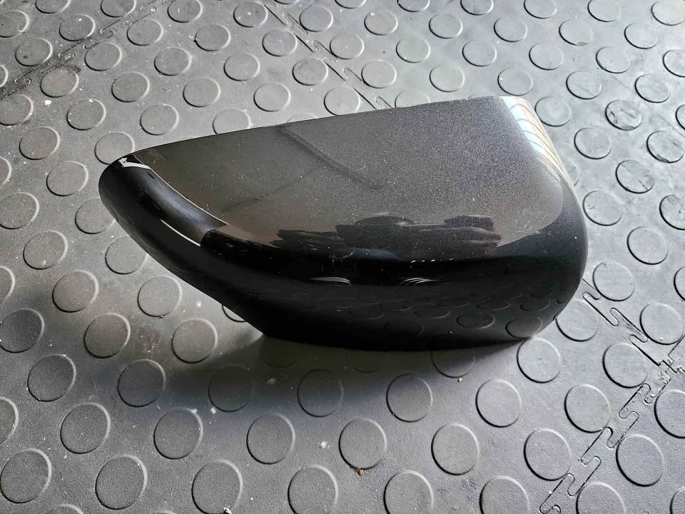 FORD RANGER T6 MIRROR COVER - Private Seller FORD RANGER T6 MIRROR COVER - Private Seller