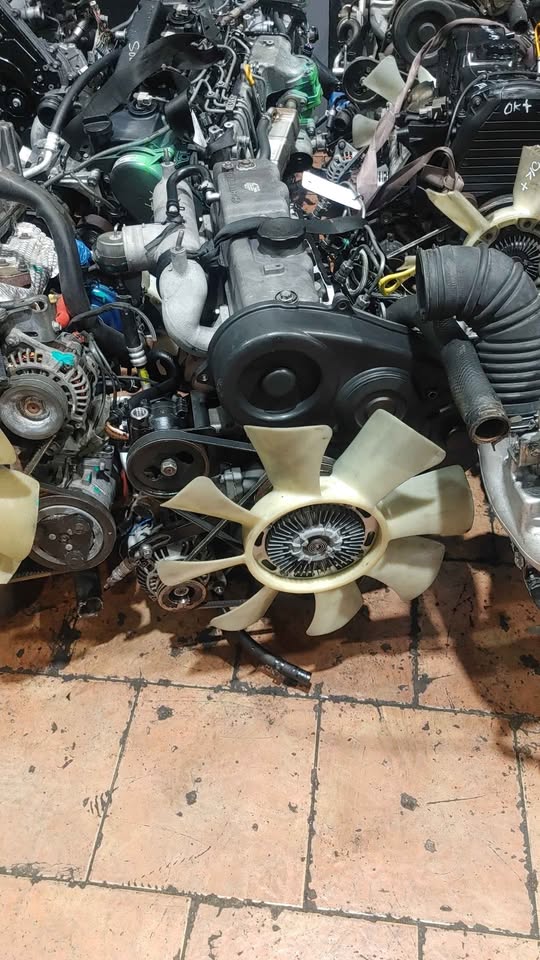 HYUNDAI H100 D4BB 2.6 NON TURBO LOCAL ENGINE FOR SALE - Private Seller