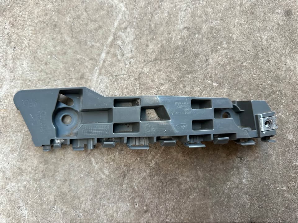 Chery Tiggo pro 4 right front bumper slide - Private Seller Chery Tiggo pro 4 right front bumper slide - Private Seller