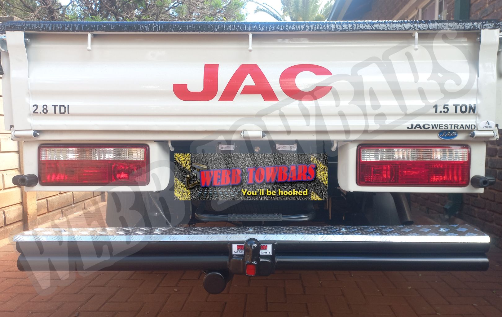 JAC Motors X200 Double Tube and Step Towbars