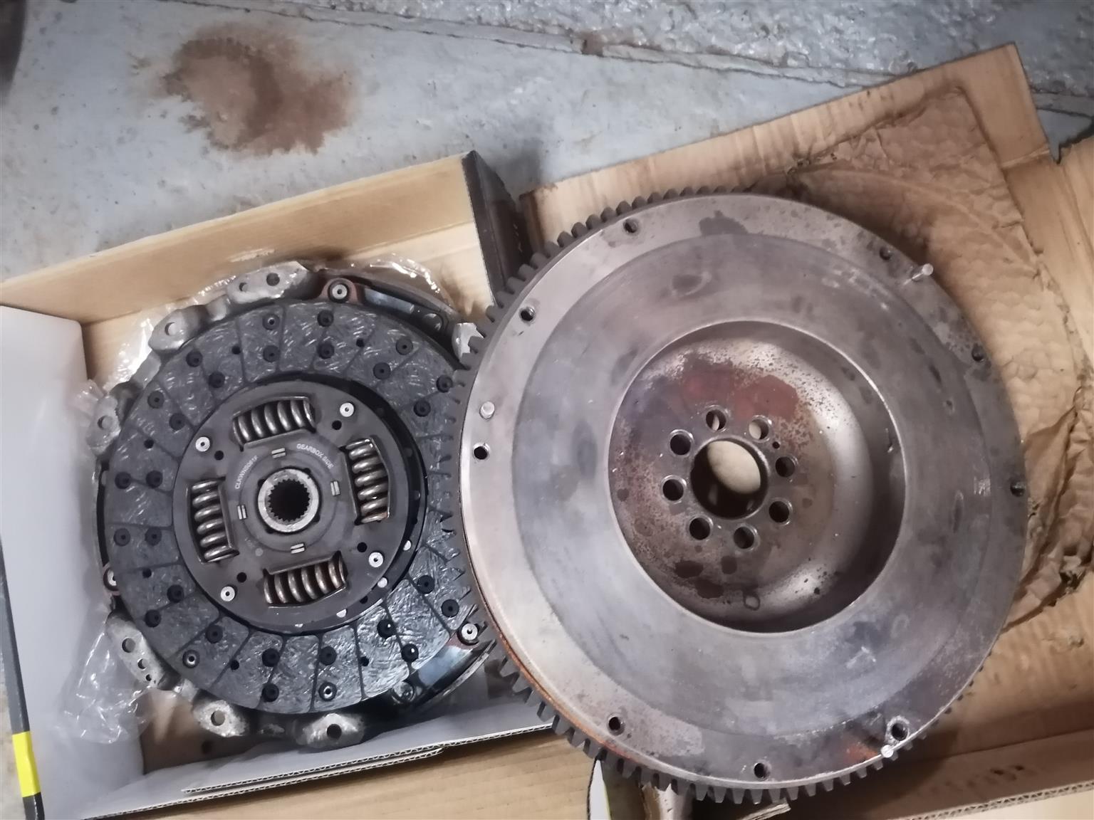 Clutch kit Nissan navara yd 25 for sale - Private Seller