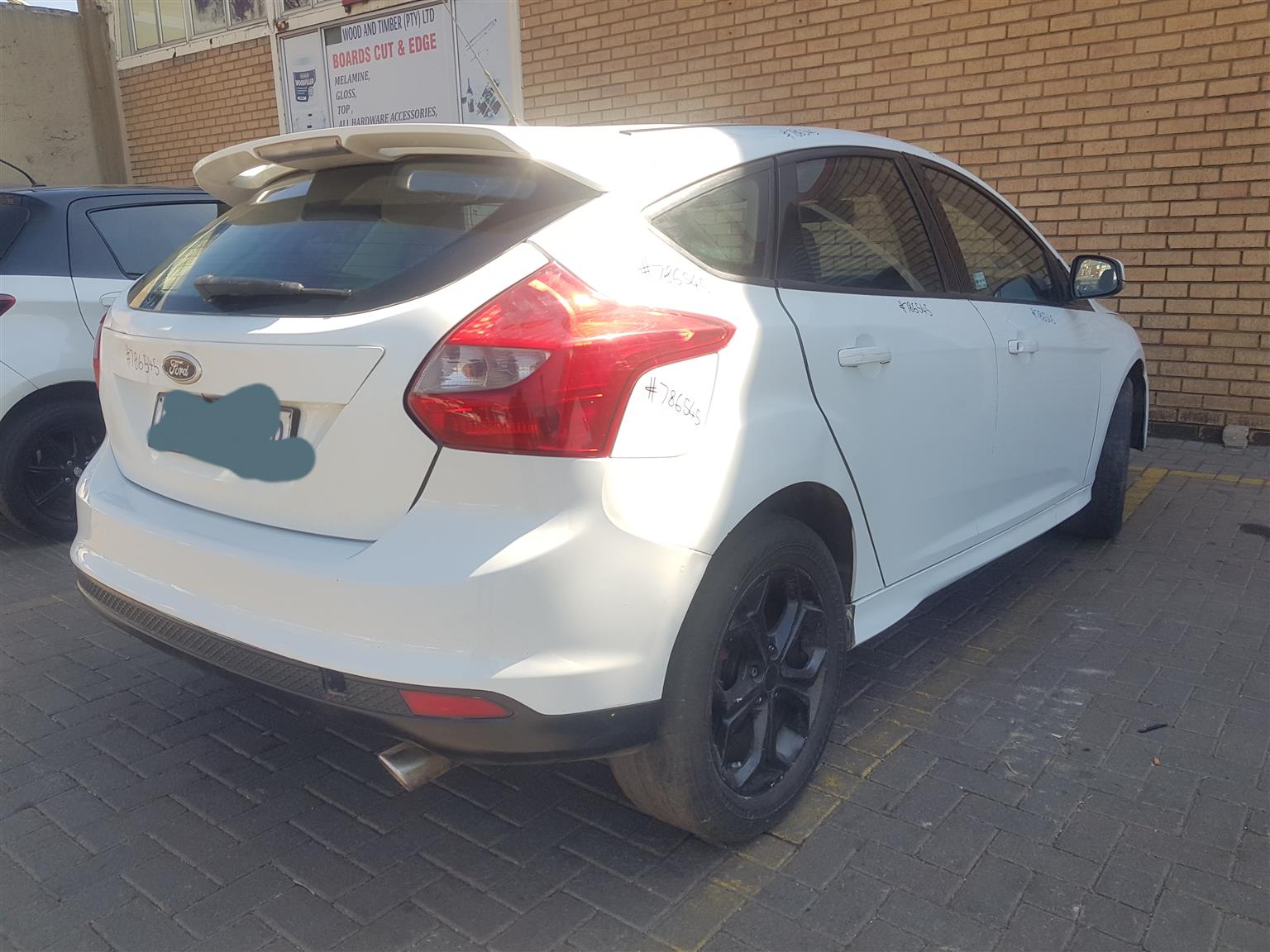ford focus complete car stripping for spares - Private Seller