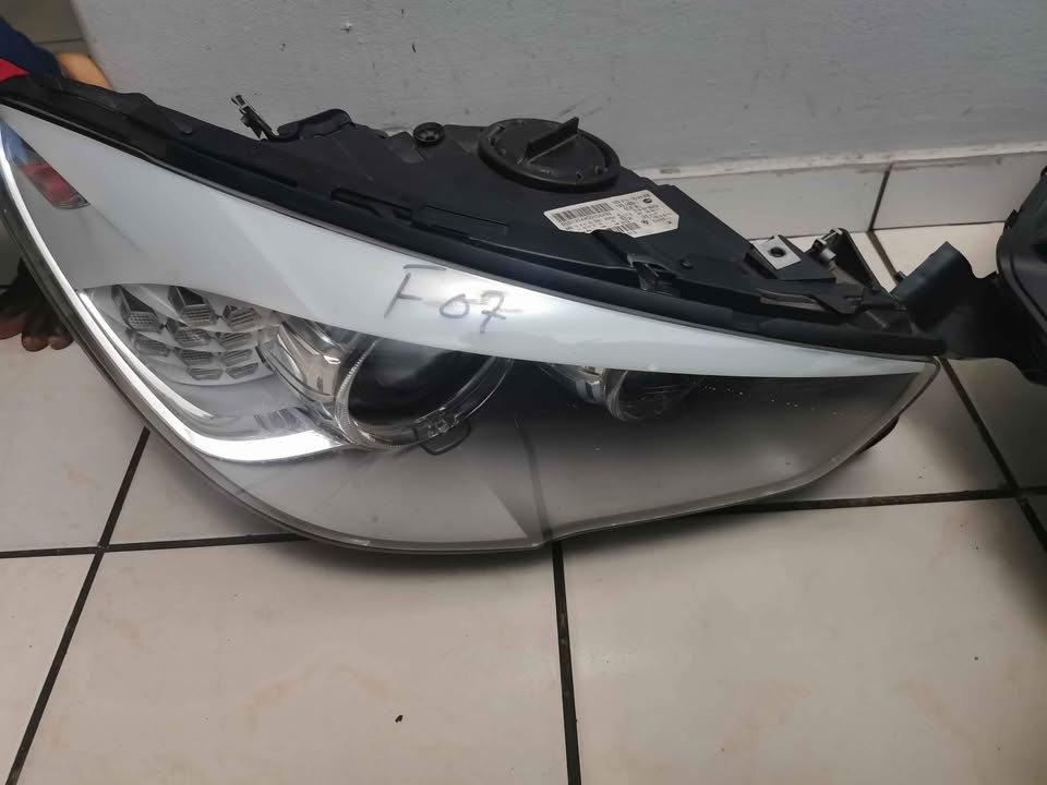 BMW F07 GT 5 SERIES RIGHT HEADLIGHT - Private Seller BMW F07 GT 5 SERIES RIGHT HEADLIGHT - Private Seller