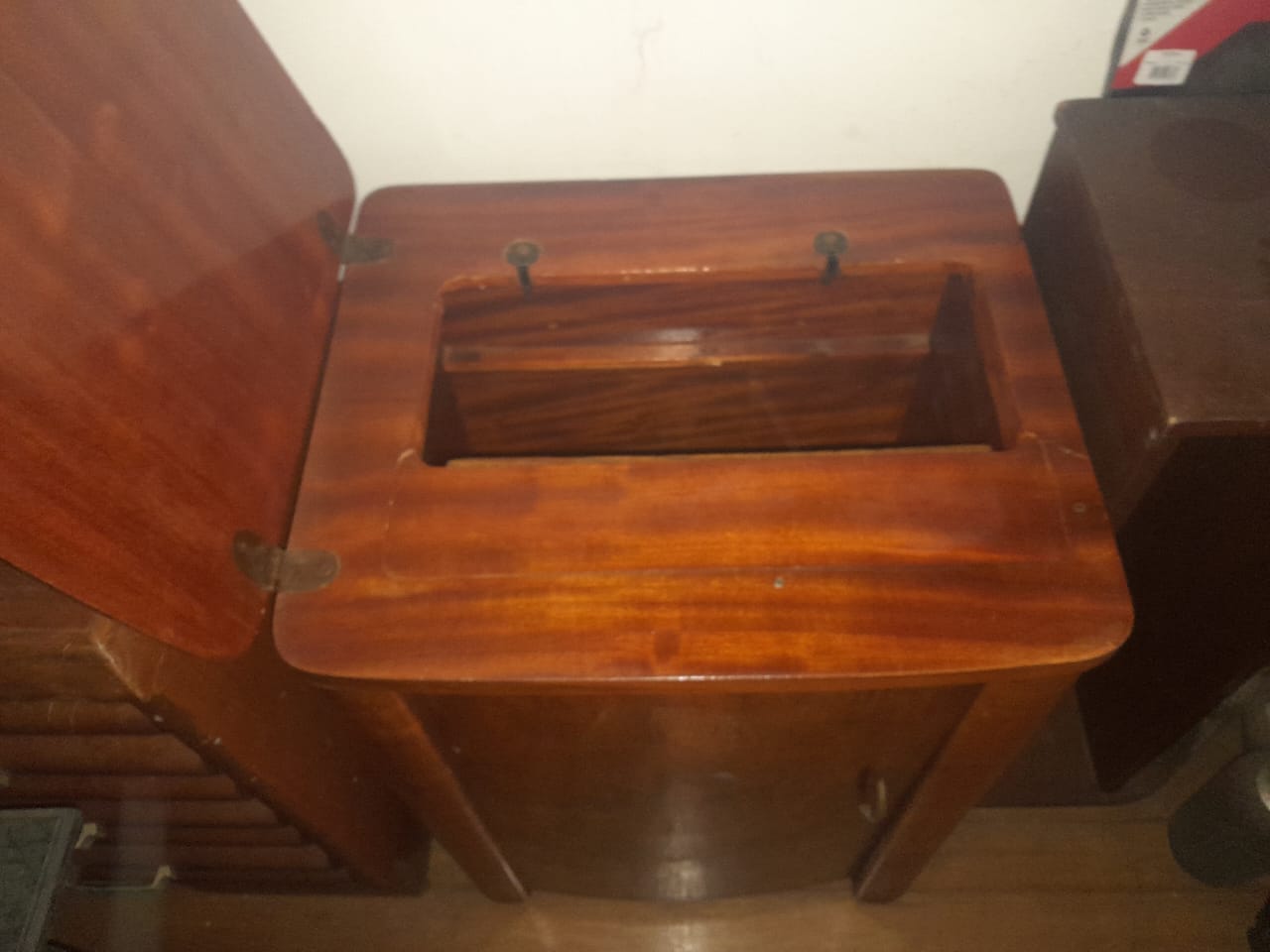 Various vintage antique, vintage, and art deco pieces.