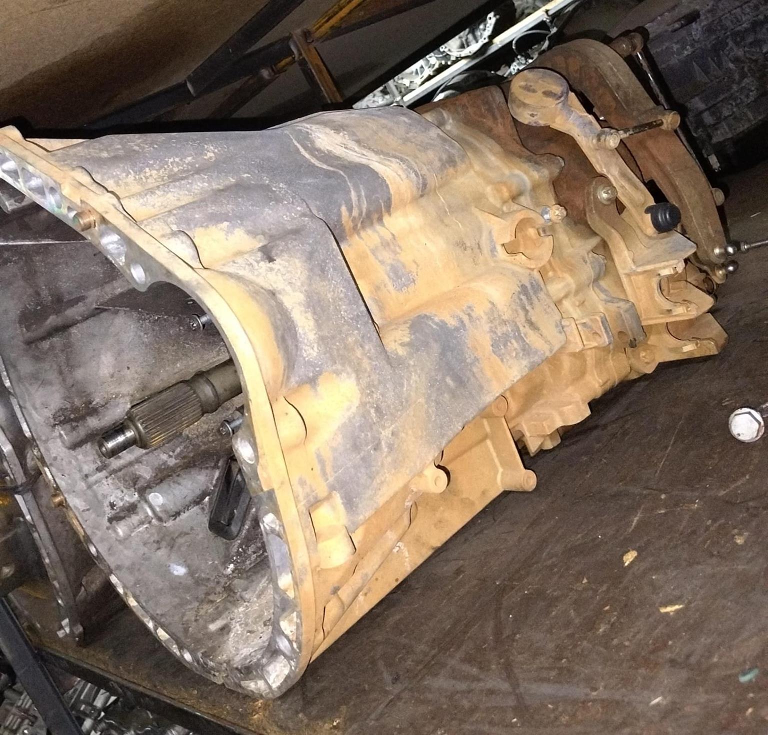 Used Mercedes Vito 115 646 Engine & Manual 6-Speed Gearbox for sale - Private Seller