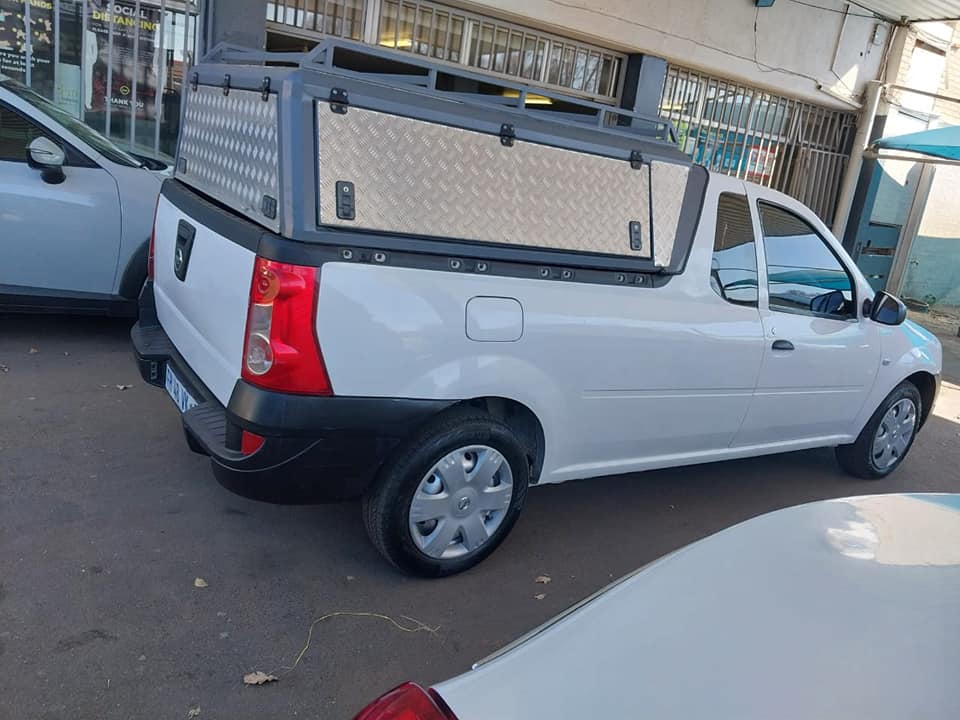 2016 NISSAN NP 200 1.6 WHITE COLOR MANUEL PETROL PRICE