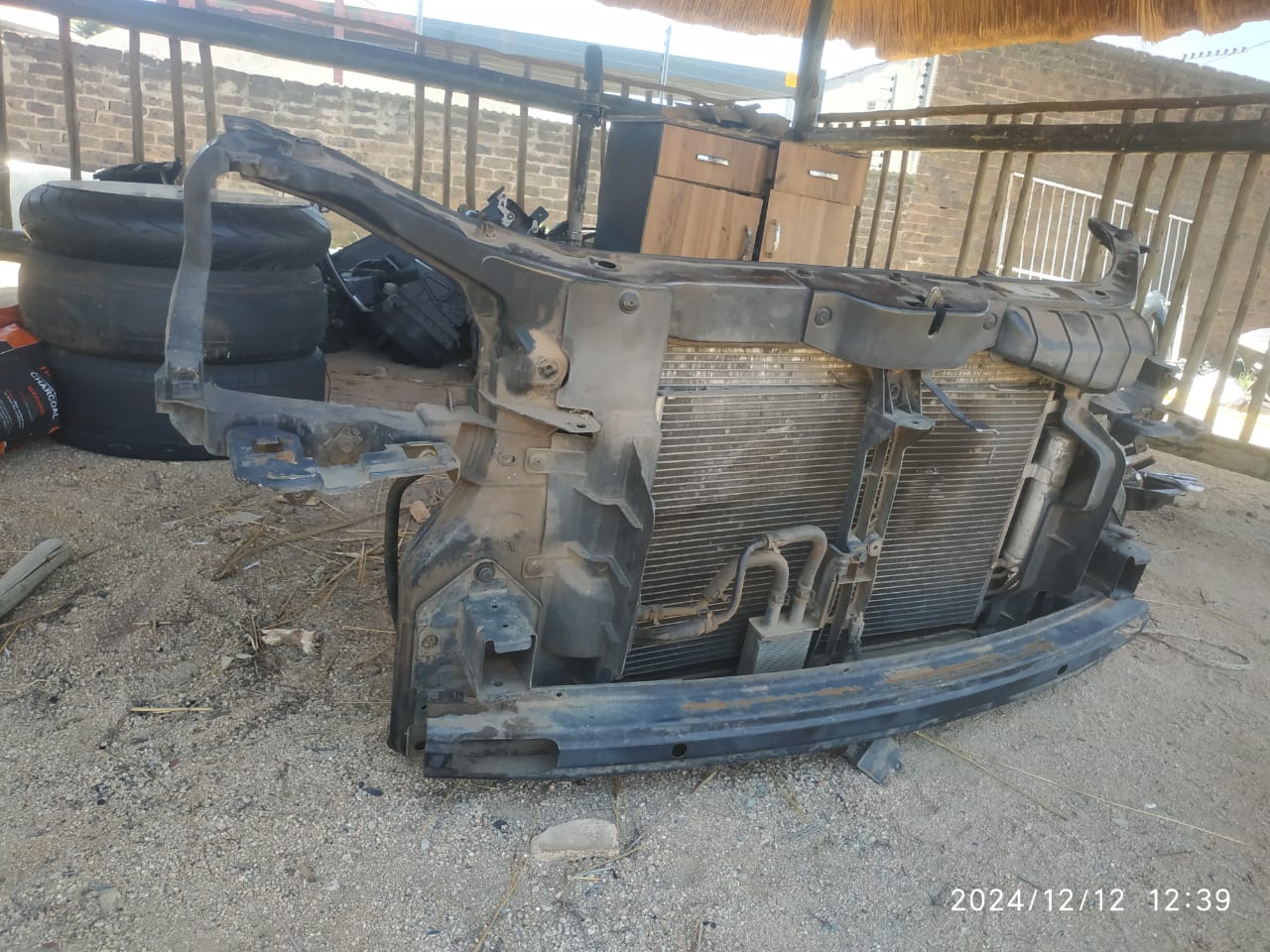 2008 Hyundai Tucson Cradle, stiffner, Radiator, Fan, Aircorn Condenser, bonnet l - Private Seller